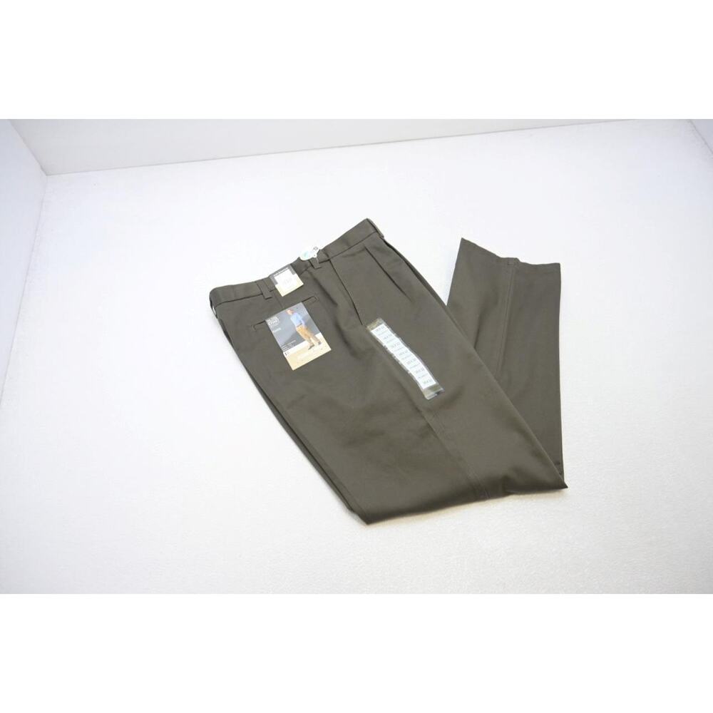 Croft & Barrow Khaki Pants Relaxed Fit Extender Waist‎ Pleated Mens 38 x 32 NEW